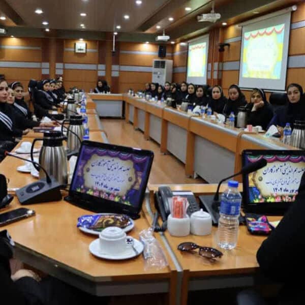 جلسه توجیهی و معارفه آغاز سال تحصیلی ۱۴۰۴ ۱۴۰۵ در موسسه فروغ آفرینان ناب اهواز
